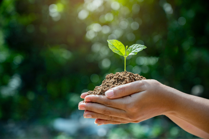 mulher em duvida produtos