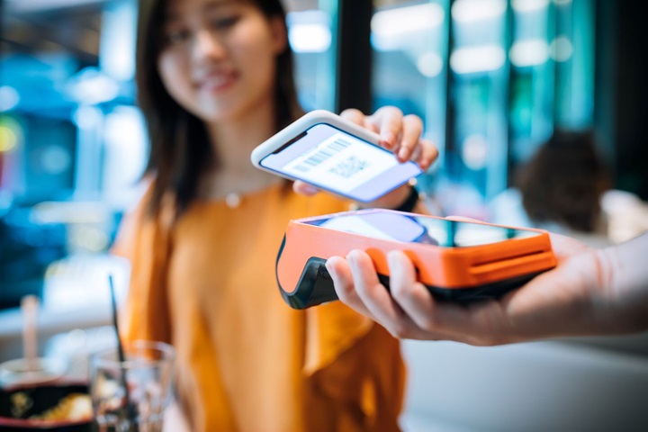 Paying with smartphone