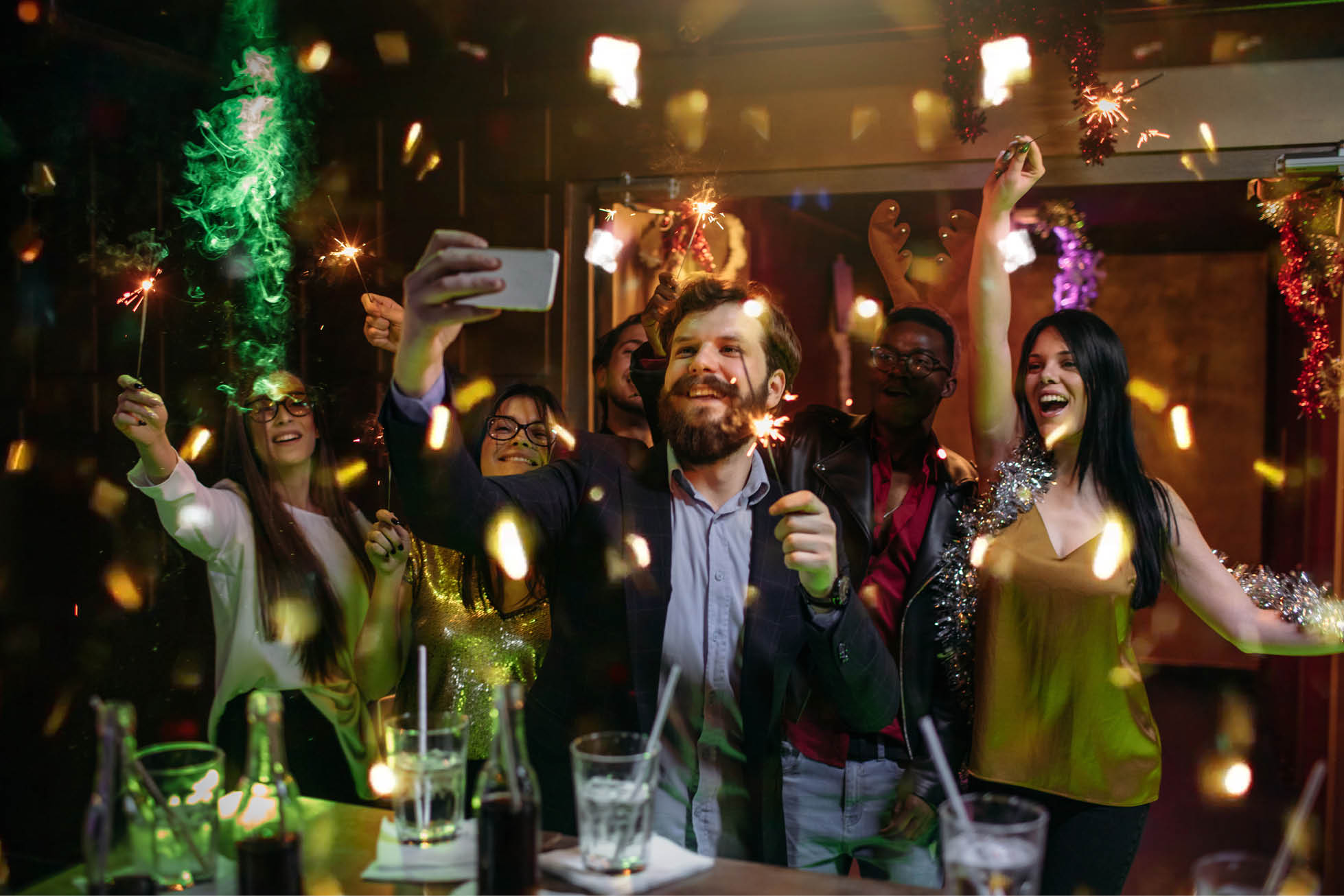 Crowd taking selfie pictures